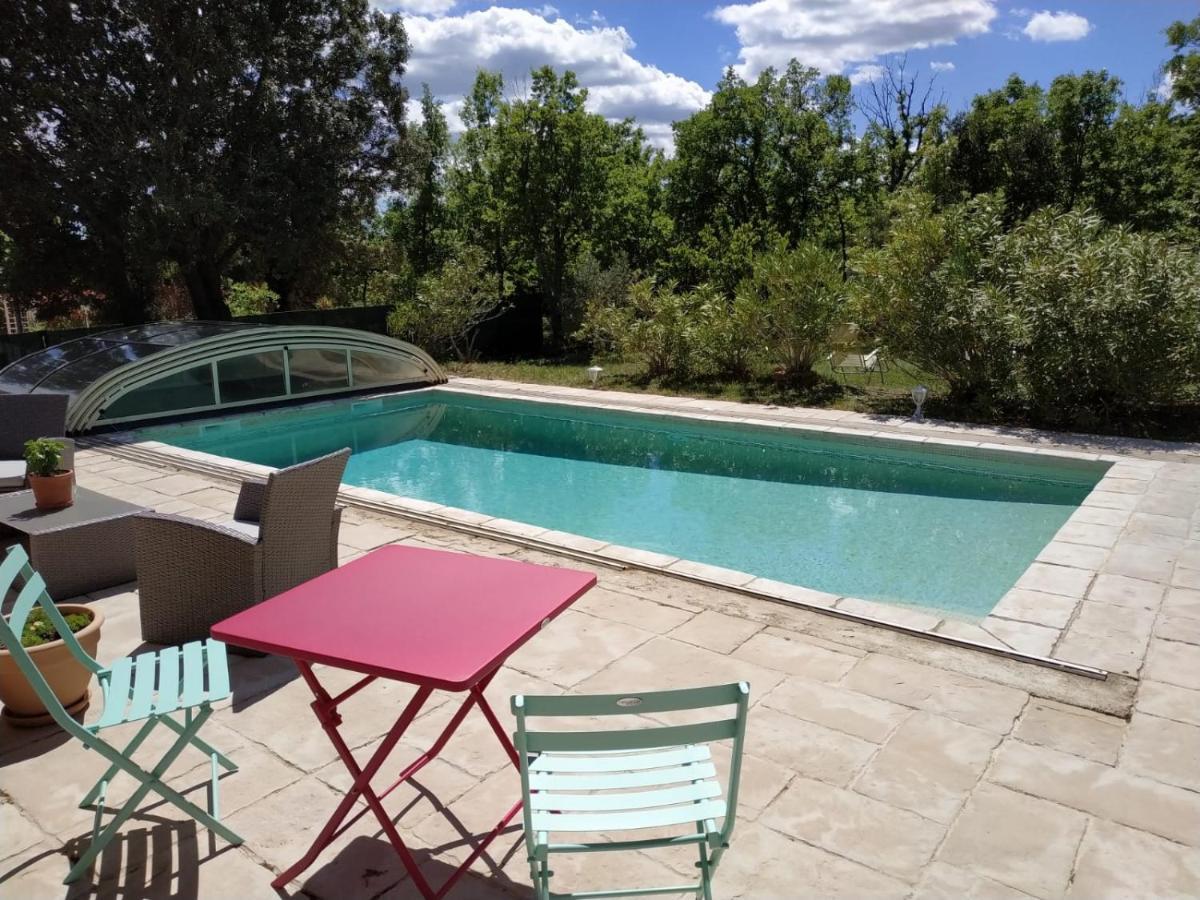 Lou Pebre D'Ai Bed & Breakfast Regusse Exterior photo